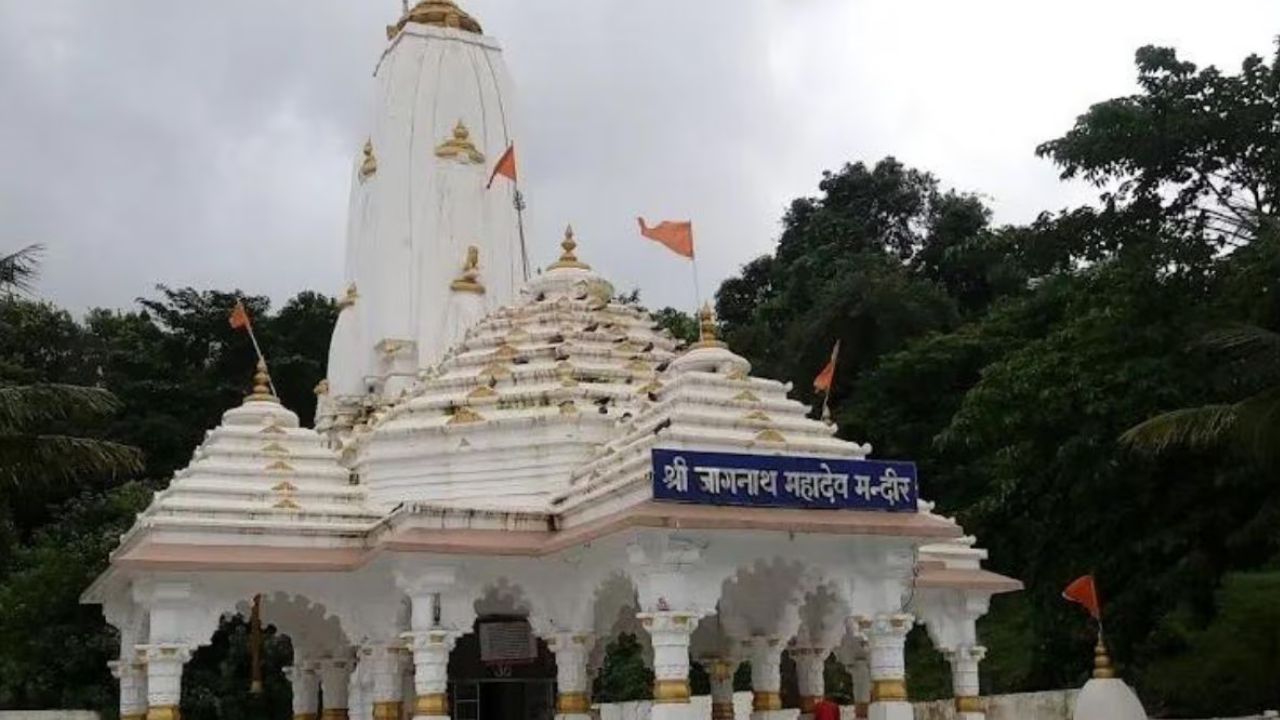 जागनाथ महादेव मंदिर: आकर्षक संगमरवरी बांधकाम आणि आजुबाजूला हिरवीगार वनराईच्या कुशीत वेढलेलं घोडबंदर येथील जागनाथ महादेव मंदिर. हे मंदिर मीरा भाईंदर रस्त्यालगत आहे. या ठिकाणी शिवभक्त महाशिवरात्रीला भेट देतात. 
