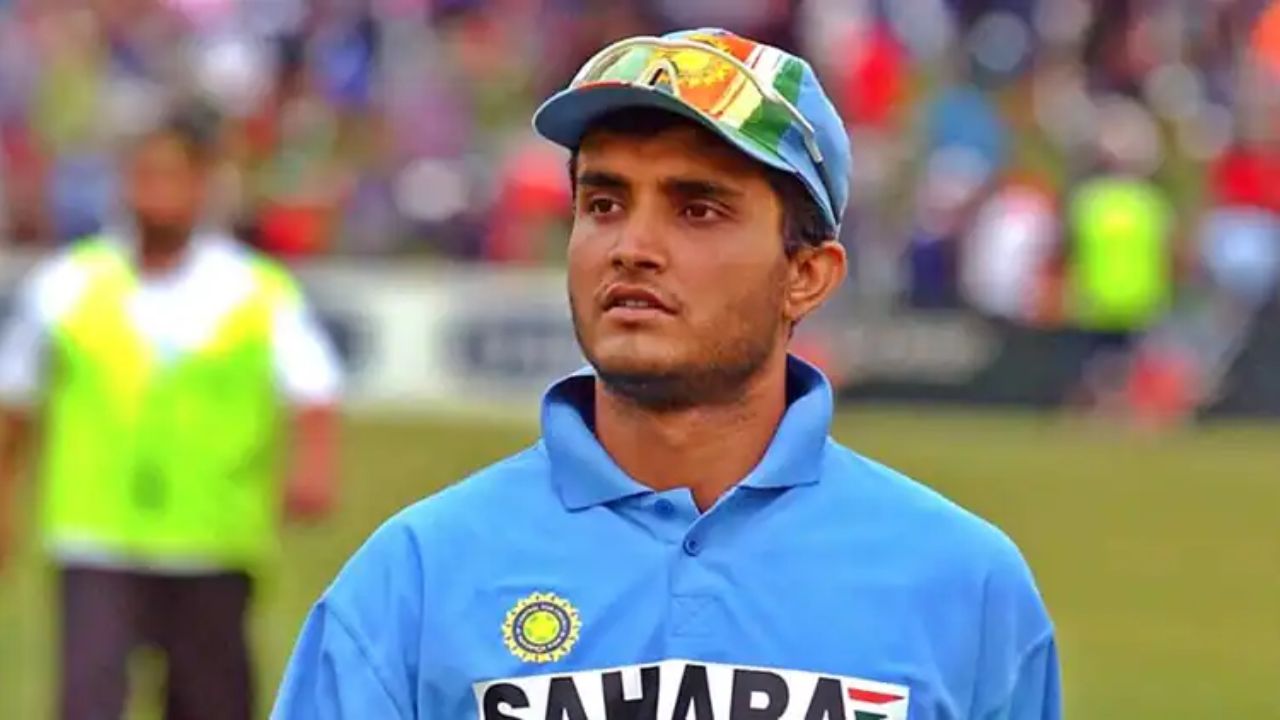 कर्णधार म्हणून भारतासाठी सर्वाधिक सामने जिंकण्याच्या बाबतीत रोहितने सौरव गांगुलीला मागे टाकले आहे. गांगुली पाचव्या स्थानावर घसरला आहे. त्यांनी त्यांच्या कारकिर्दीत १९५ सामन्यांमध्ये भारताचे नेतृत्व केले आणि ९७ वेळा विजयाचा झेंडा फडकवला आहे. 