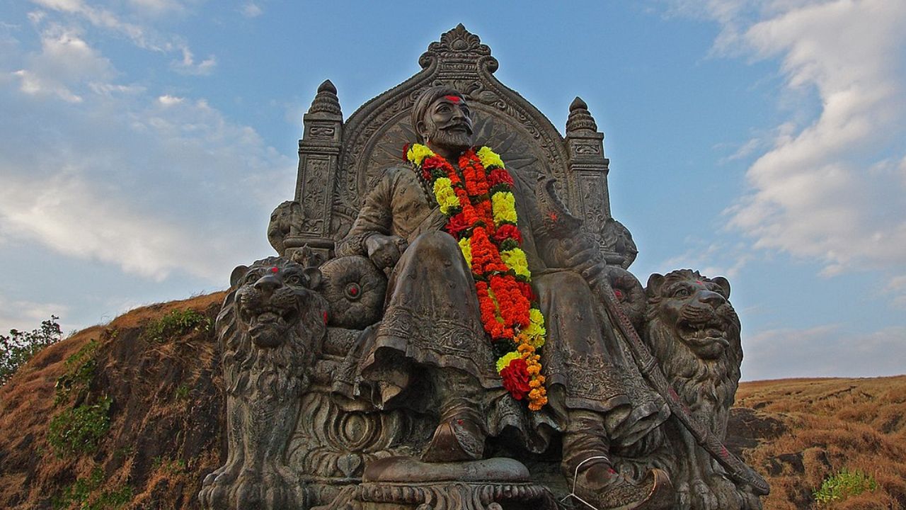 'या' कलाकारांनी साकारल्या पडद्यावर शिवाजी महाराजांची भूमिका (फोटो सौजन्य - x अकाउंट)