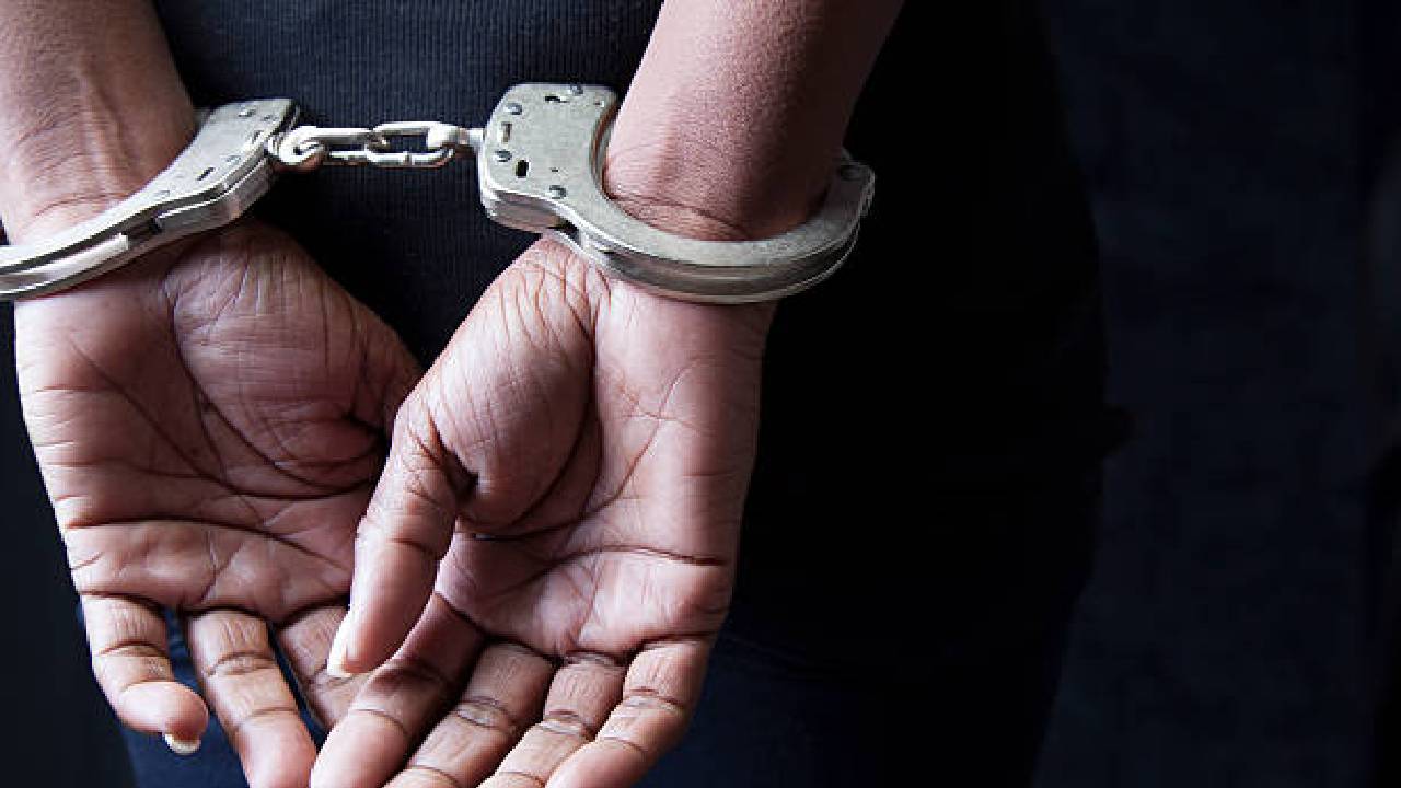 Solapur Crime News: सोलापूर पोलिसांची मोठी कारवाई; बेकायदा वास्तव्य करणाऱ्या 10 बांगलादेशींना अटक