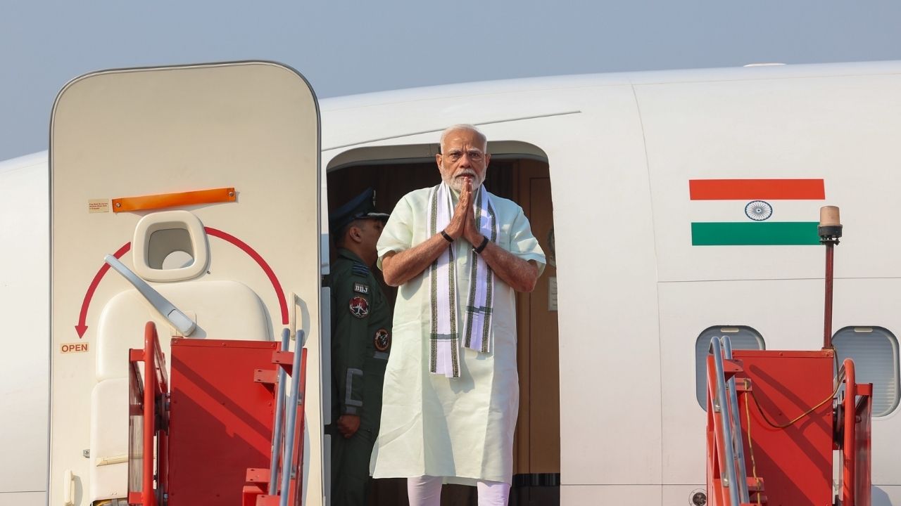 पंतप्रधान नरेंद्र मोदी यांचा महाराष्ट्र दौरा अत्यंत महत्त्वाचा मानला जात आहे. 