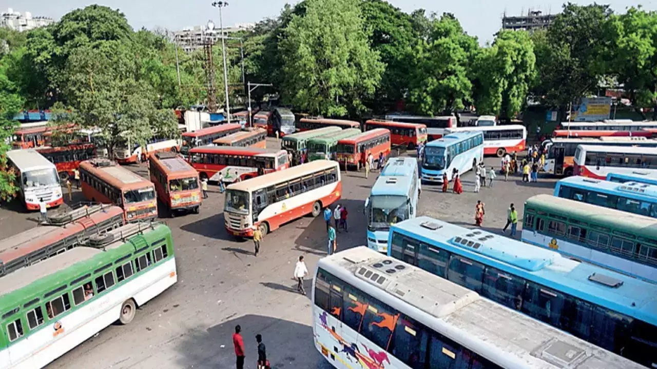 ST Bus: अर्थसंकल्पात एसटीच्या थकीत देण्यांसाठी विशेष तरतूद करा, श्रीरंग बरगे यांची मागणी