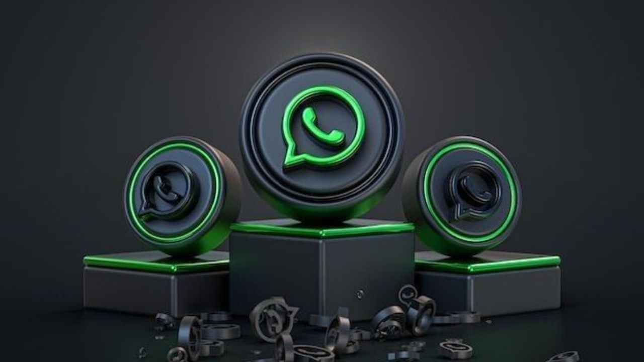 WaBetaInfo च्या अहवालानुसार, WhatsApp आता स्टेटस अपडेटद्वारे संगीत शेअर करण्यासाठी एक नवीन फीचर लाँच करत आहे, ज्यामुळे ते आणखी इंटरॅक्टिव्ह होईल. 