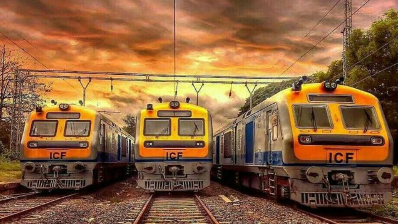 ट्रेन लेट असल्याकारणाने जर तुम्ही ती रद्द करण्याचा प्रयत्न करत असाल तर रिफंडसाठी तुम्हाला त्यासाठी तिकीट डिपॉजिट रिसिप्ट (TDR) फाइल करणे गरजेचे आहे. 
