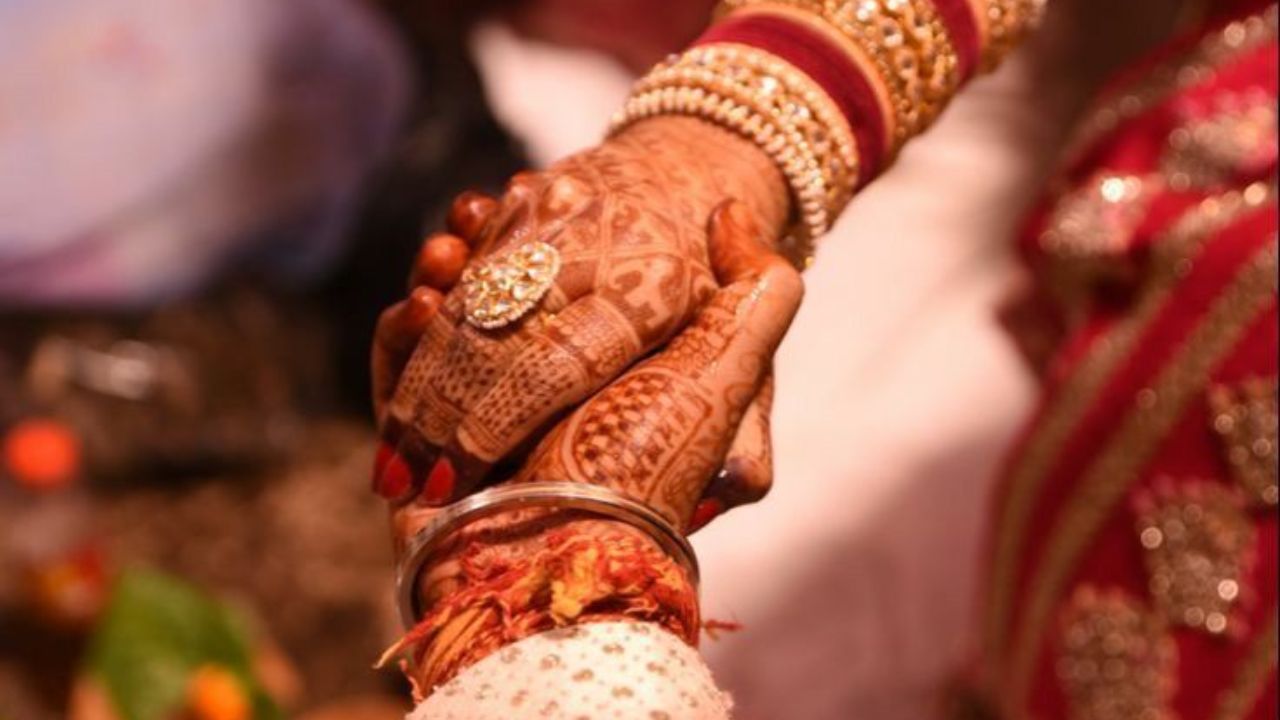 तज्ञ या ब्लड ग्रुपच्या लोकांना लग्न करण्यास मनाई का करतात? कारण ऐकून तुम्हालाही बसेल धक्का