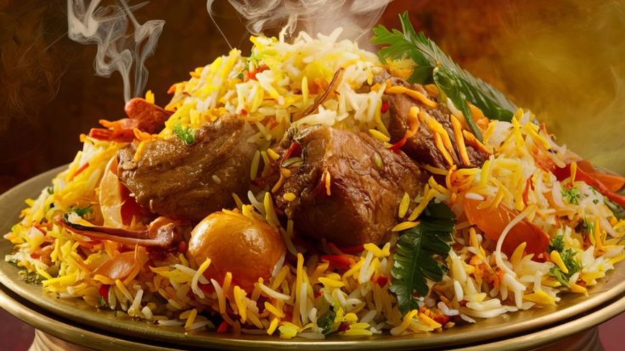 Mutton Dum Biryani Recipe: नॉनव्हेज लव्हर्ससाठी खास, घरी बनवा चमचमीत मटण दम बिर्याणी