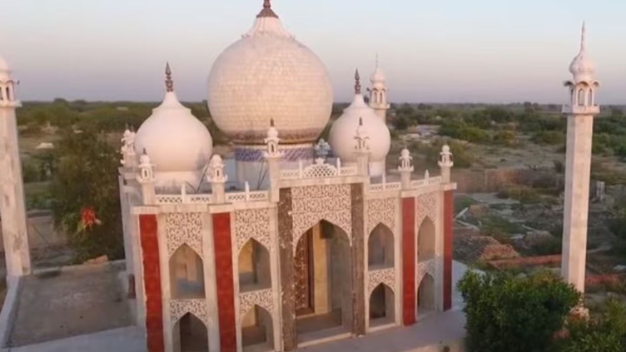 Pakistan's Taj Mahal: भारताप्रमाणेच पाकिस्तानातही आहे हुबेहूब ताजमहाल, कथाही सेम टू सेम; फोटो पाहूनच डोळे दीपतील