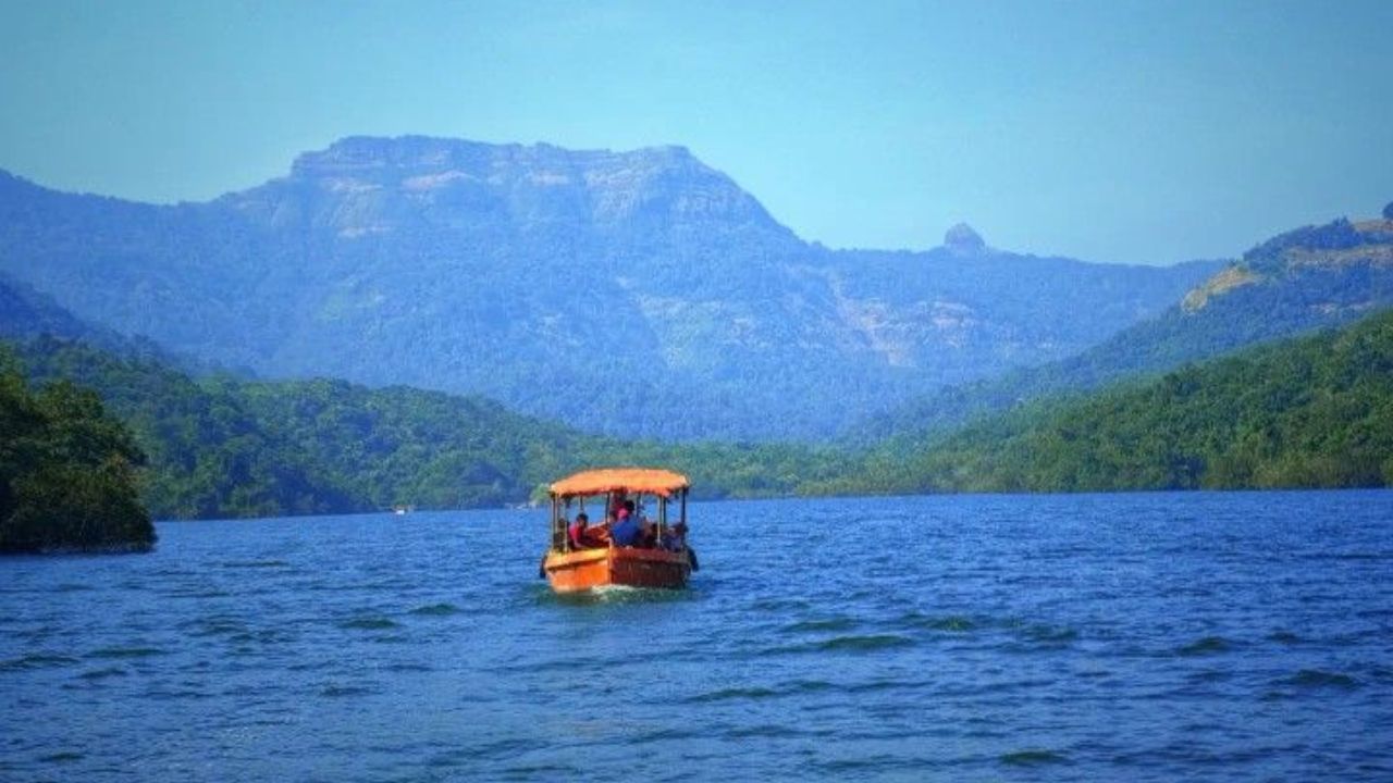 हा महाराष्ट्रातील एक असा गुप्त किल्ला आहे, जो औरंगजेबाला कधीही सापडला नाही. इथून सह्याद्रीच्या डोंगररांगांचे विलोभनीय दृश्य दिसते 
