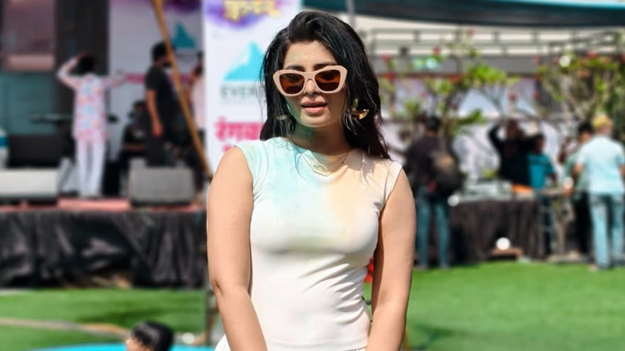 अभिनेत्री रुचिरा जाधवने शेअर केले Holi Special Photos. (फोटो सौजन्य - Social Media)

