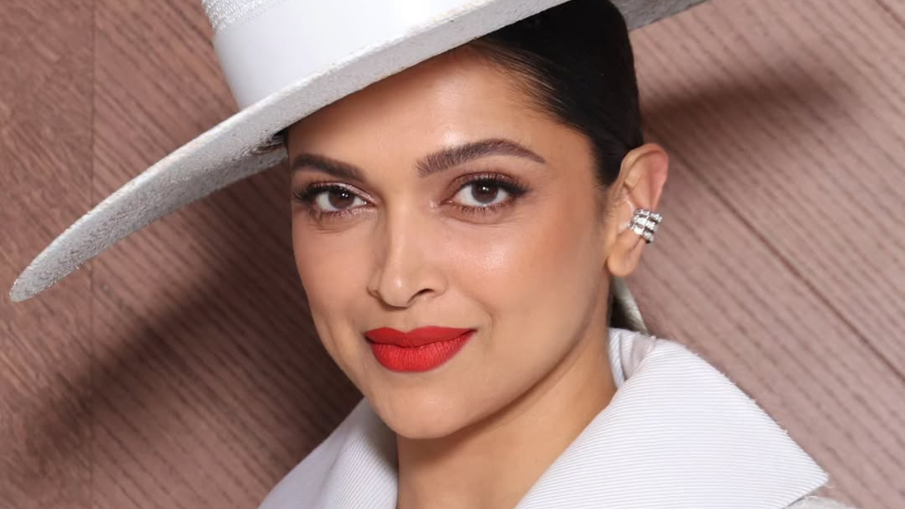 अभिनेत्री दीपिका पादुकोनचा Classy अवतार पाहिलात का? (फोटो सौजन्य - Social Media)