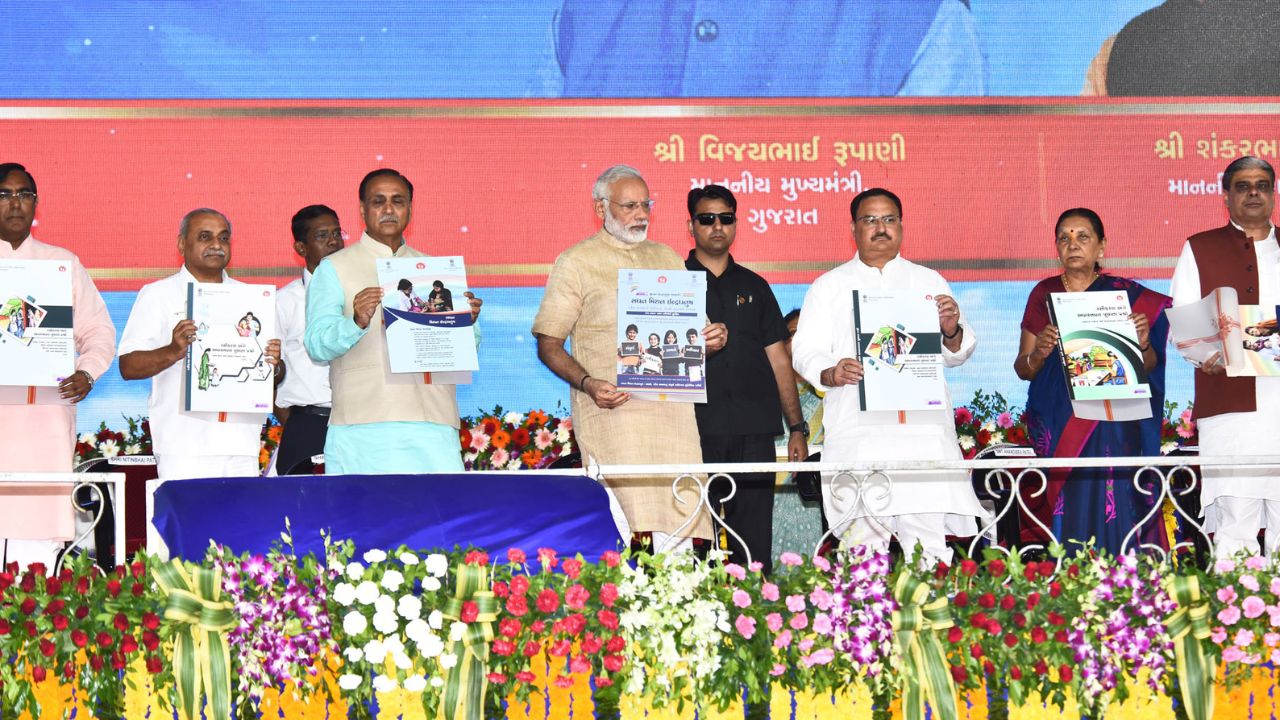 National Immunization Day : लसीकरणात गुजरात ठरले नंबर 1 राज्य; काय आहे भारत सरकारचे Mission Rainbow?