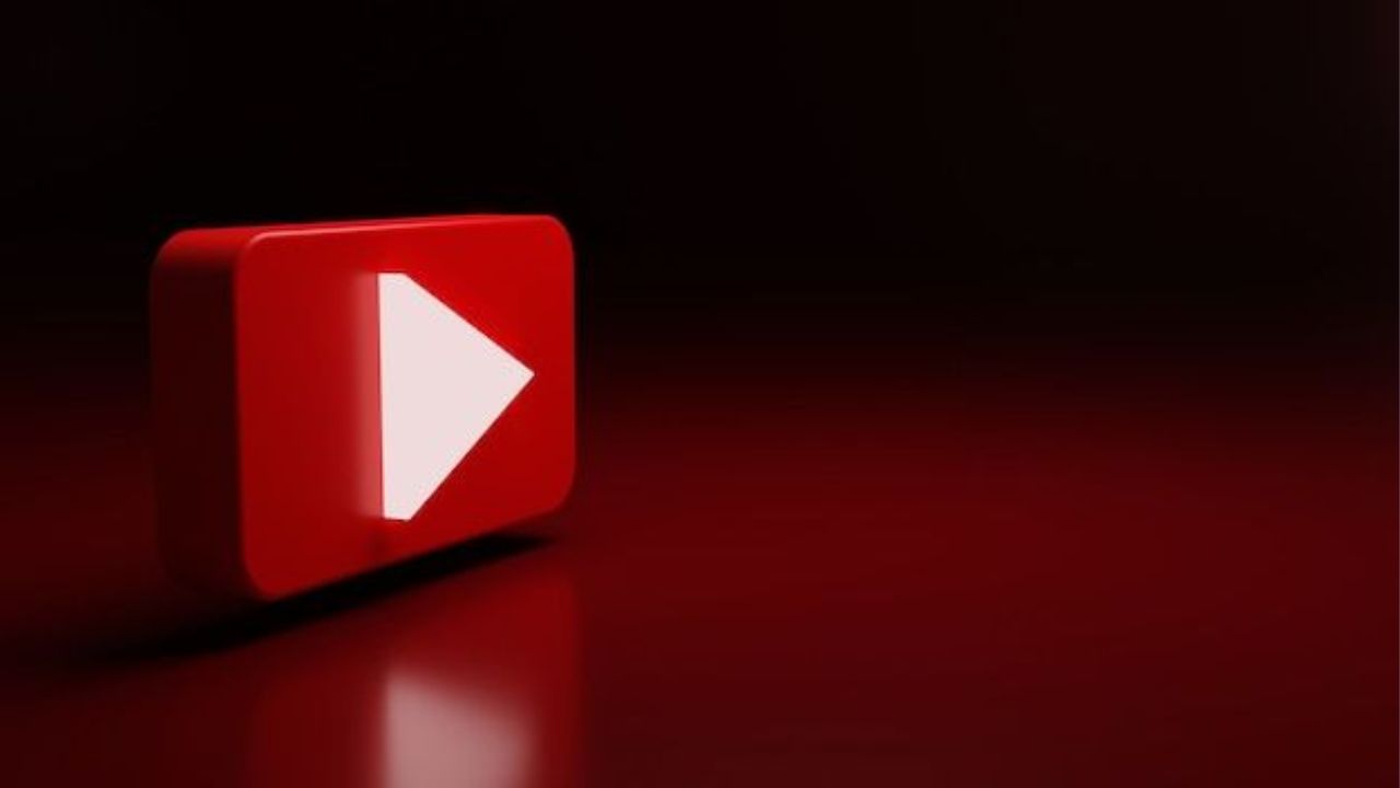 यानंतर तुम्ही निवडलेल्या भाषेत YouTube दिसेल. आता तुम्ही तुमच्या पसंतीच्या भाषेत देखील शोधू शकता. यासाठी, तुम्ही कीबोर्डमधील भाषा बदलून देखील शोधू शकता. तुम्ही ज्या भाषेत लिहिता त्याच भाषेत निकाल दिसेल.