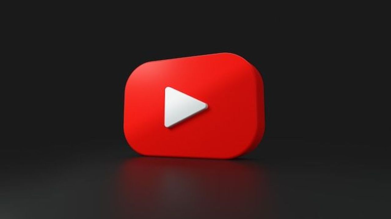 अशा प्रकारे तुम्ही YouTube वर निवडू शकता तुमची भाषा, फक्त ही सेटिंग करा आणि सोपं होईल तुमचं काम