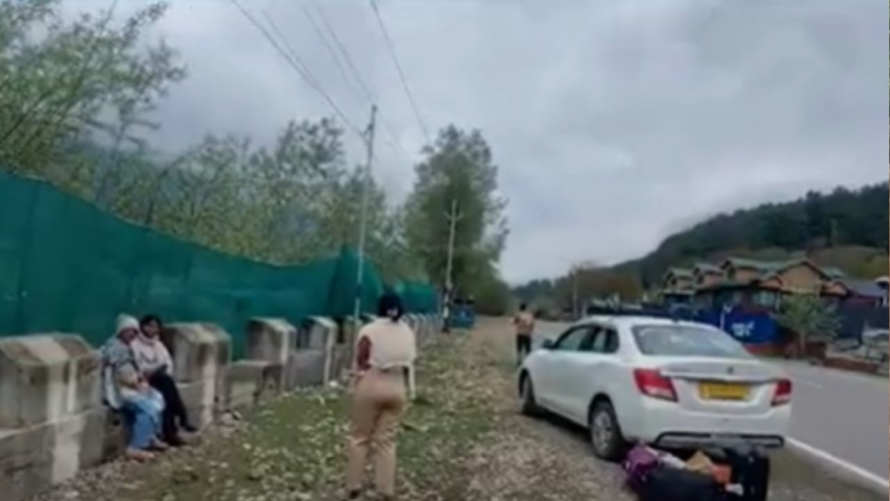 Sindhudurg : “हल्ला होणार” अशी पूर्वसूचना? सिंधुदुर्गच्या पर्यटकांचा सवाल
