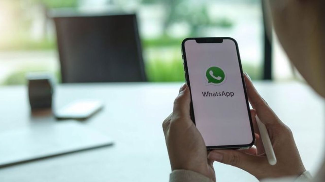 तुम्हाला या तीनपैकी Call a Number पर्याय निवडावा लागेल.