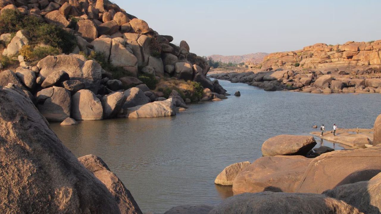 ही किष्किन्धानगरी तुगंभद्रा नदीच्या किनारी वसलेली होती. 