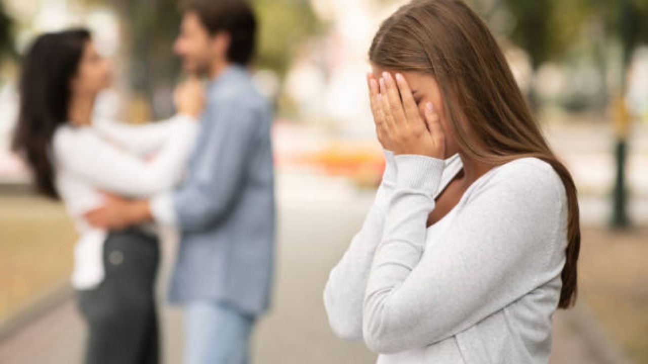 Solapur Crime: दोघांत तिसरा आला अन् जिवानीशी गेला! प्रेयसीच्या पतीची हत्या करताना प्रियकराचा मृत्यू