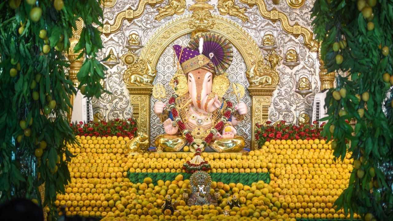 Dagdusheth Halwai Ganpati Temple Pune Mango Festival 2025