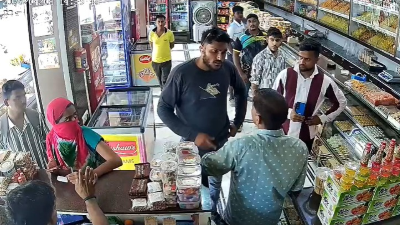 अलिबागमध्ये पाच लाखांच्या खंडणीसाठी धमकी, पोलिसांकडून गुन्हा दाखल