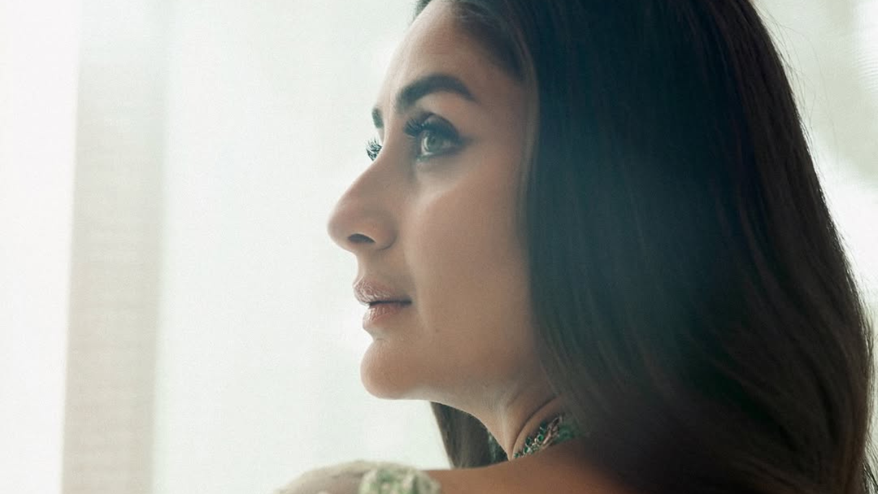 वयाच्या चाळीशीतही करीना इतकी तरुण दिसते की विशीतली भासते. या मागील रहस्य काय? असा प्रश्न चाहत्यांना पडलेला आहे. 