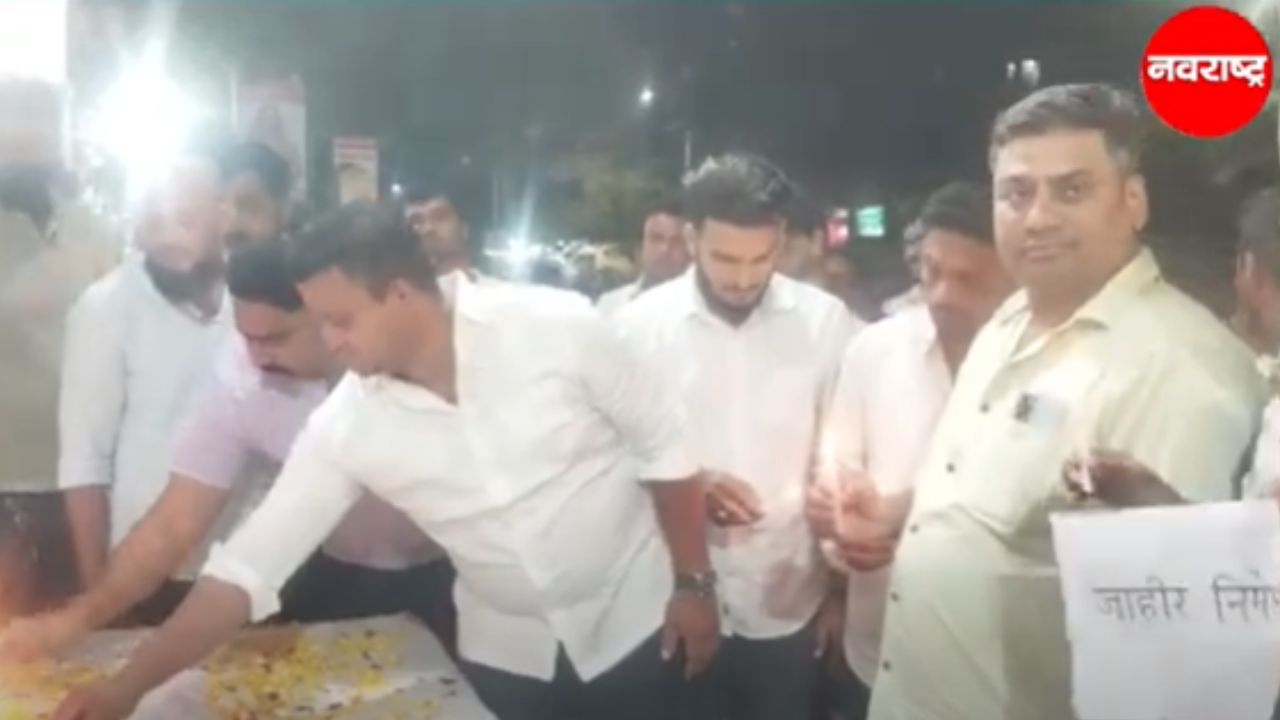 राष्ट्रवादी काँग्रेस शरद पवार गटाचे युवक आघाडीचे सरचिटणीस ॲड.तुषार पाटील यांनी वाहिली श्रद्धांजली