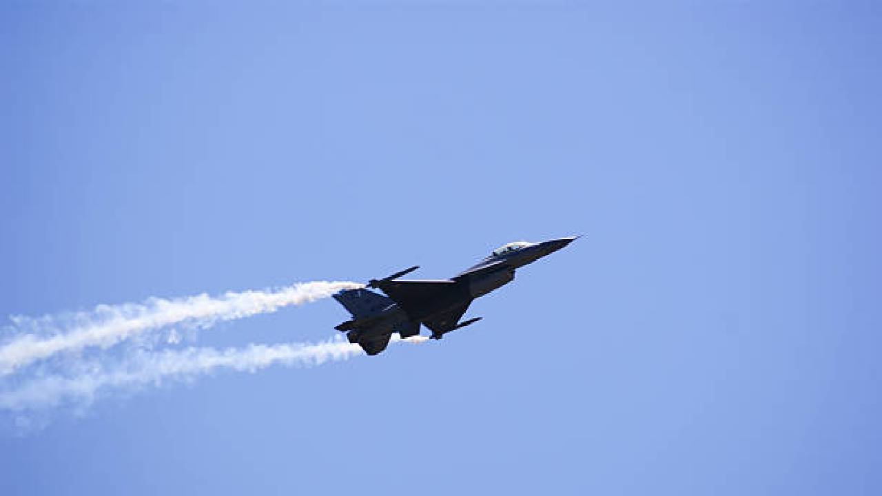 Pahalgam Terror Attack: भारताच्या ‘या’ कृतीमुळे पाकिस्तानची पळता भुई थोडी; एअर स्ट्राईकच्या भीतीने 18 फायटर जेट्स थेट…