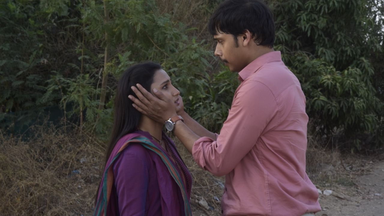तिथे गोपाळ येतो आणि इंदूला त्याच्या तावडीतून सोडवून, मोहितरावला बजावून सांगतो - माझ्या इंद्रायणीवर हात टाकणाऱ्याचा मी जीव घेईन. कारण माझं तिच्यावर प्रेम आहे. गोपाळच्या प्रेमाच्या कबुलीनंतर मालिकेत काय घडणार ? इंदू त्यावर काय उत्तर देणार ? आणि कसं गोपाळ - इंदूचे प्रेम फुलणार ? 