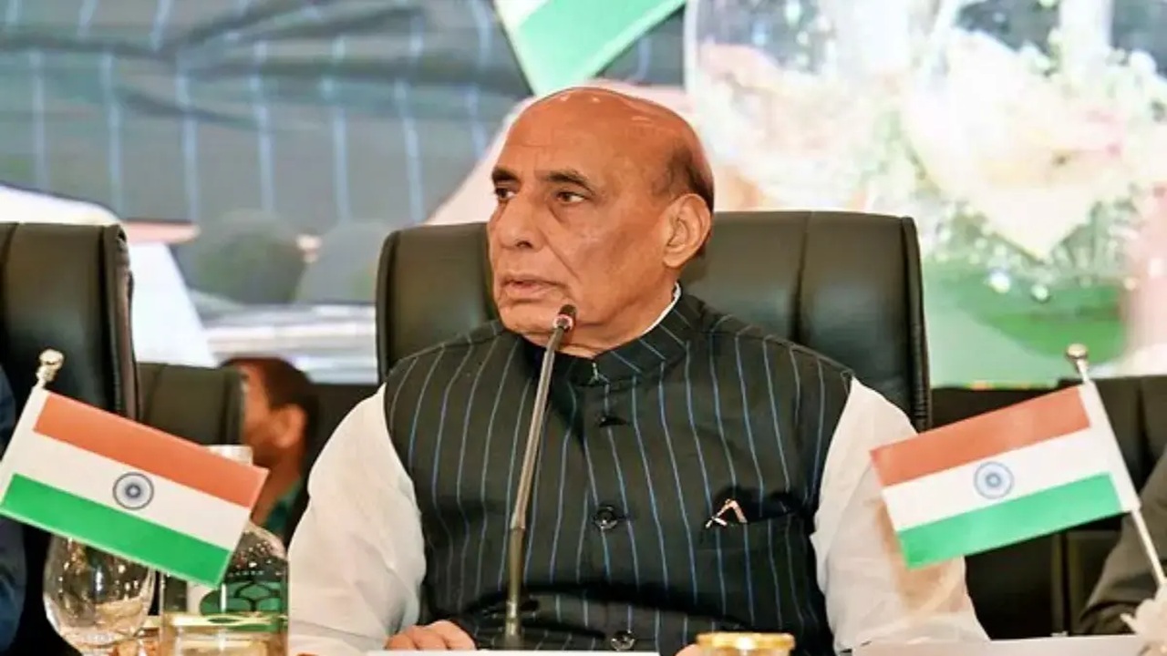 Rajnath Singh on Pakistan : ‘…तर पाकिस्तानचे चार तुकडे झाले असते’, आयएनएस विक्रांतवरून राजनाथ सिंह यांचा पाकिस्तानला इशारा