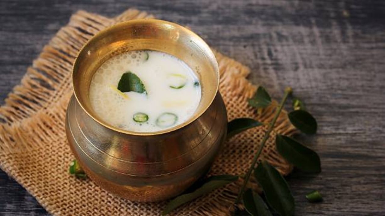ताक पिणे आरोग्यासाठी अतिशय पौष्टिक आणि फायद्याचे आहे. शरीरात साचून राहिलेले विषारी घटक बाहेर काढून टाकण्यासाठी नियमित ताक प्यावे. ताक प्यायल्यामुळे पचनक्रिया चांगली राहते. 