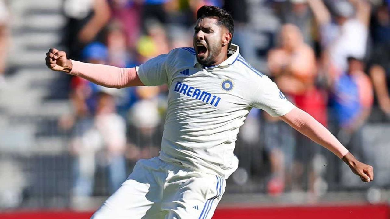 हर्षित राणाने नुकतेच ऑस्ट्रेलिया दौऱ्यावर भारतीय कसोटी संघात पदार्पण केले. त्याला भविष्यातील खेळाडू म्हणूनही पाहिले जात होते. त्याच्या चेंडूंचा वेग आणि आक्रमकता त्याला कसोटी सामन्यांसाठी योग्य बनवते. तथापि, हर्षितला इंग्लंड दौऱ्यासाठी भारतीय संघात स्थान मिळालेले नाही. फोटो सौजन्य : X