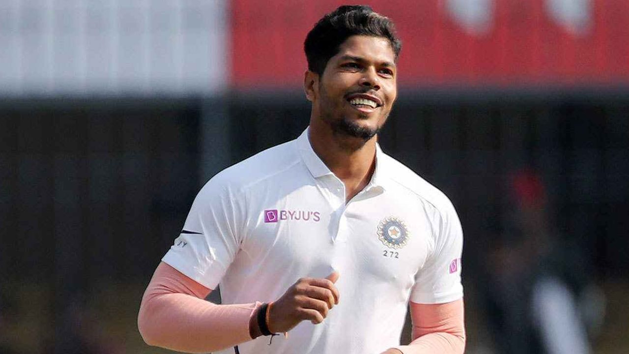 उमेश यादवने २०२३ मध्ये भारताकडून शेवटचा पांढऱ्या जर्सीमध्ये खेळला होता. तेव्हापासून उमेश टीम इंडियाच्या बाहेर आहे. भारतीय संघात अनेक तरुण वेगवान गोलंदाजांचा समावेश झाला आहे. अशा परिस्थितीत उमेशला पुन्हा संधी मिळण्याची शक्यता दिसत नाही. फोटो सौजन्य - X 