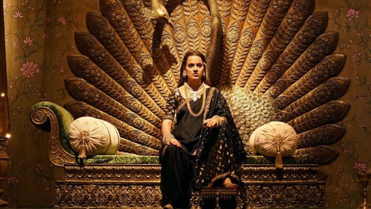 यानंतर इंग्रज आणि झाशी यांच्यात युद्ध सुरू झाले. इंग्रजांच्या सैन्याने झाशीच्या किल्ल्याला वेढा घातला आणि त्यानंतर एक भयंकर युद्ध सुरू झाले. लहान सैन्य असूनही, त्यांनी इंग्रजांविरुद्ध कठोर लढा दिला आणि शेवटपर्यंत आपला पराभव स्वीकारला नाही. पण १८ जून १८५८ रोजी इंग्रजांशी लढताना त्या गंभीर जखमी झाल्या
