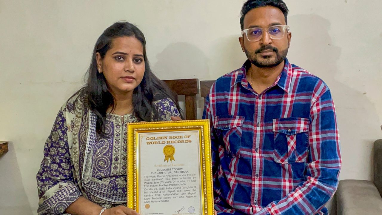 सर्वात कमी वयात संथारा करणारी मुलगी म्हणून विनाया जैनचे नाव 'गोल्डन बुक ऑफ वर्ल्ड रेकॉर्ड्स' मध्ये दाखल करण्यात आलं 
