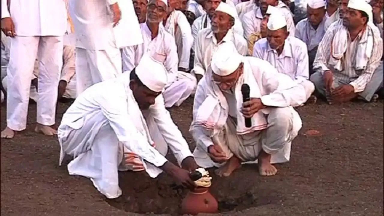 परकीय शत्रुंचा त्रास, शेतकऱ्यांवर संकट…; भेंडवळच्या भाकणुकीत नेमकं काय सांगितलं?