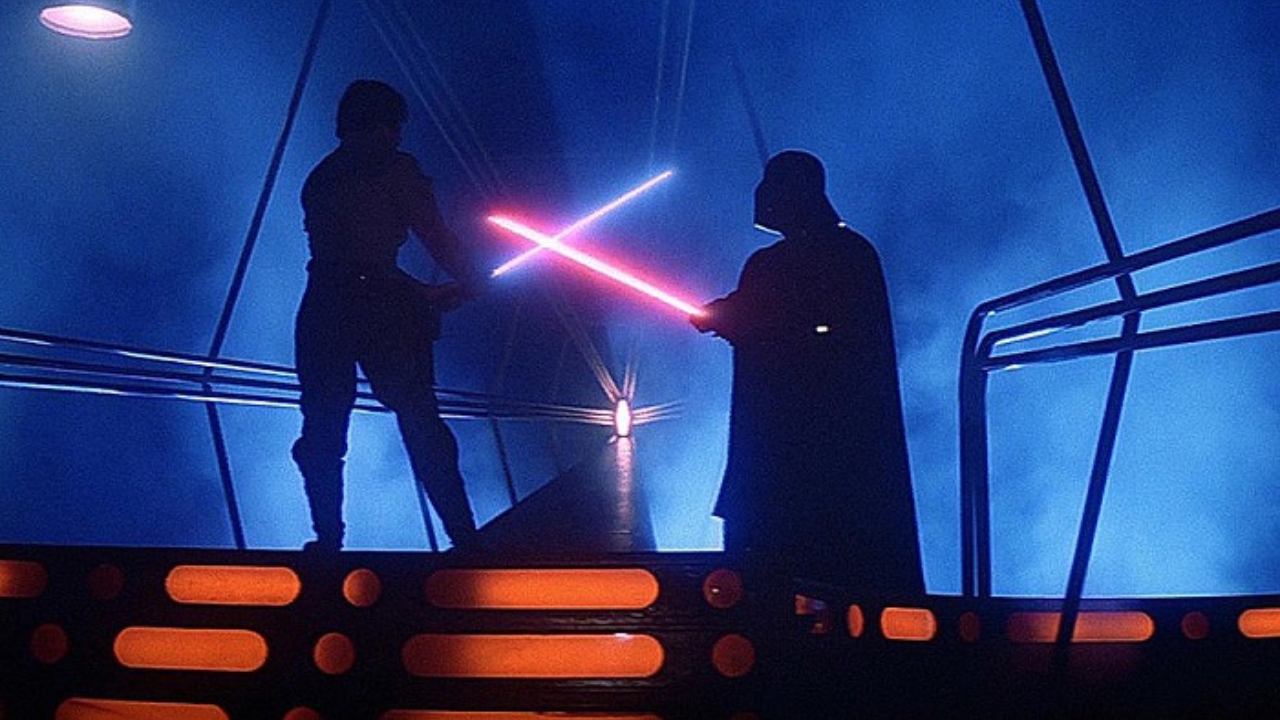 ८०च्या दशकातील 'Star Wars: Episode V - The Empire Strikes Back' या चित्रपटात, जेव्हा साम्राज्य बंडखोर आघाडीवर मात करतं, तेव्हा ल्यूक स्कायवॉकर जेडाय मास्टर योडा यांच्याकडून प्रशिक्षण घेण्यास सुरुवात करतो, तर डार्थ वेडर आणि इनामदार शिकारी बोबा फेट त्याच्या मित्रांचा आकाशगंगेत पाठलाग करत असतात.