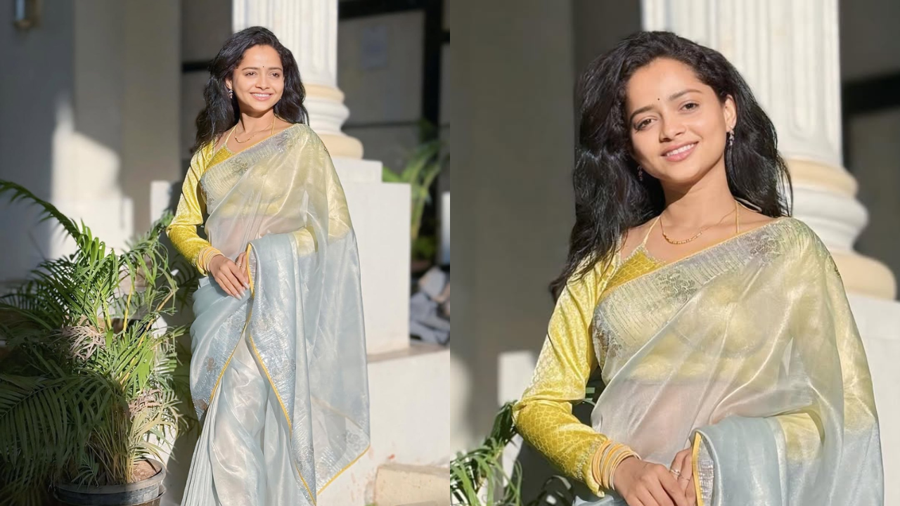 अभिनेत्री शिवाली परबने तिच्या सोशल मीडिया हँडलवर नवीन Photos शेअर केले आहेत. @parabshivali या ID वरून हे फोटोज शेअर करण्यात आले आहेत. 