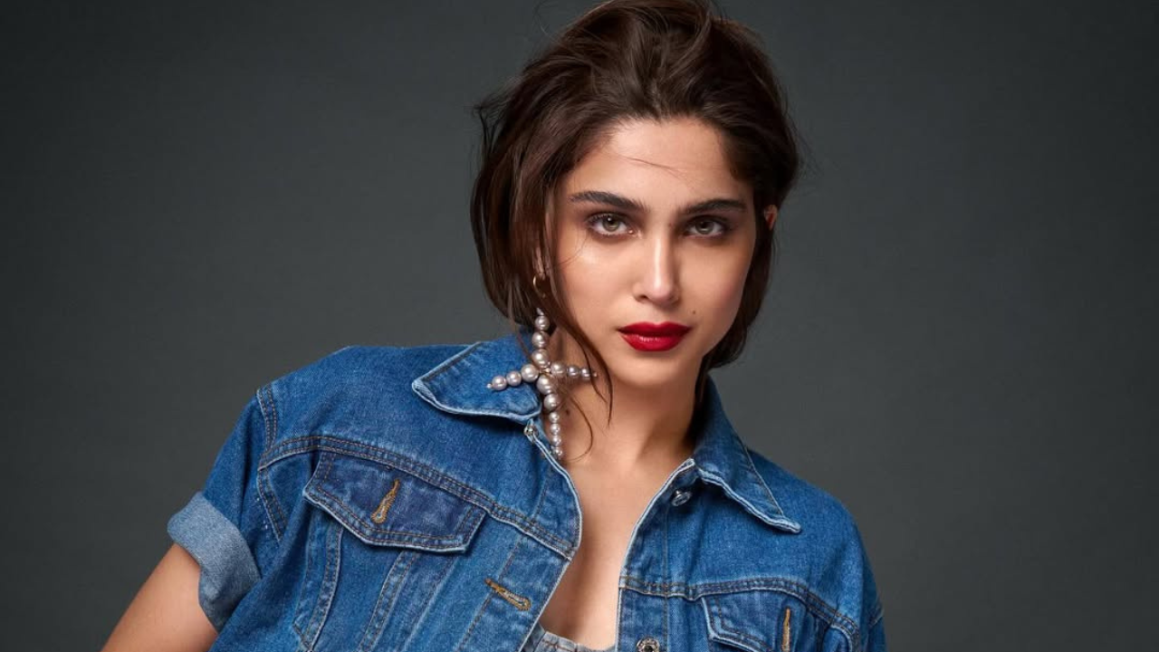 कौतुकांनी कमेंट्स सेक्शन एकदम भरून गेले आहे. तिची Hairstyle पाहून चाहते प्रेमात पडले आहेत. 