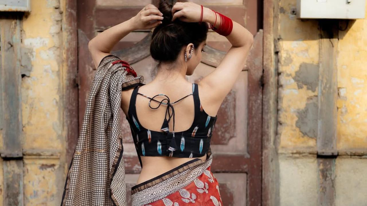 अभिनेत्रीने 'गुलबदन' असे सुंदर कॅप्शन दिले आहे. तसेच या Look बद्दल माहिती दिली आहे. 