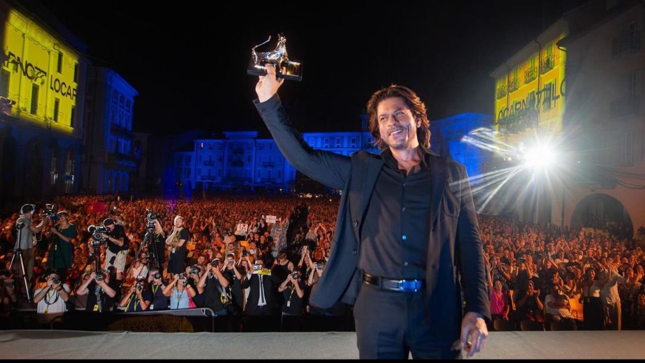 २०११ मध्ये टोरांटो येथे झालेल्या IIFA पुरस्कार सोहळ्यात शाहरुखला 