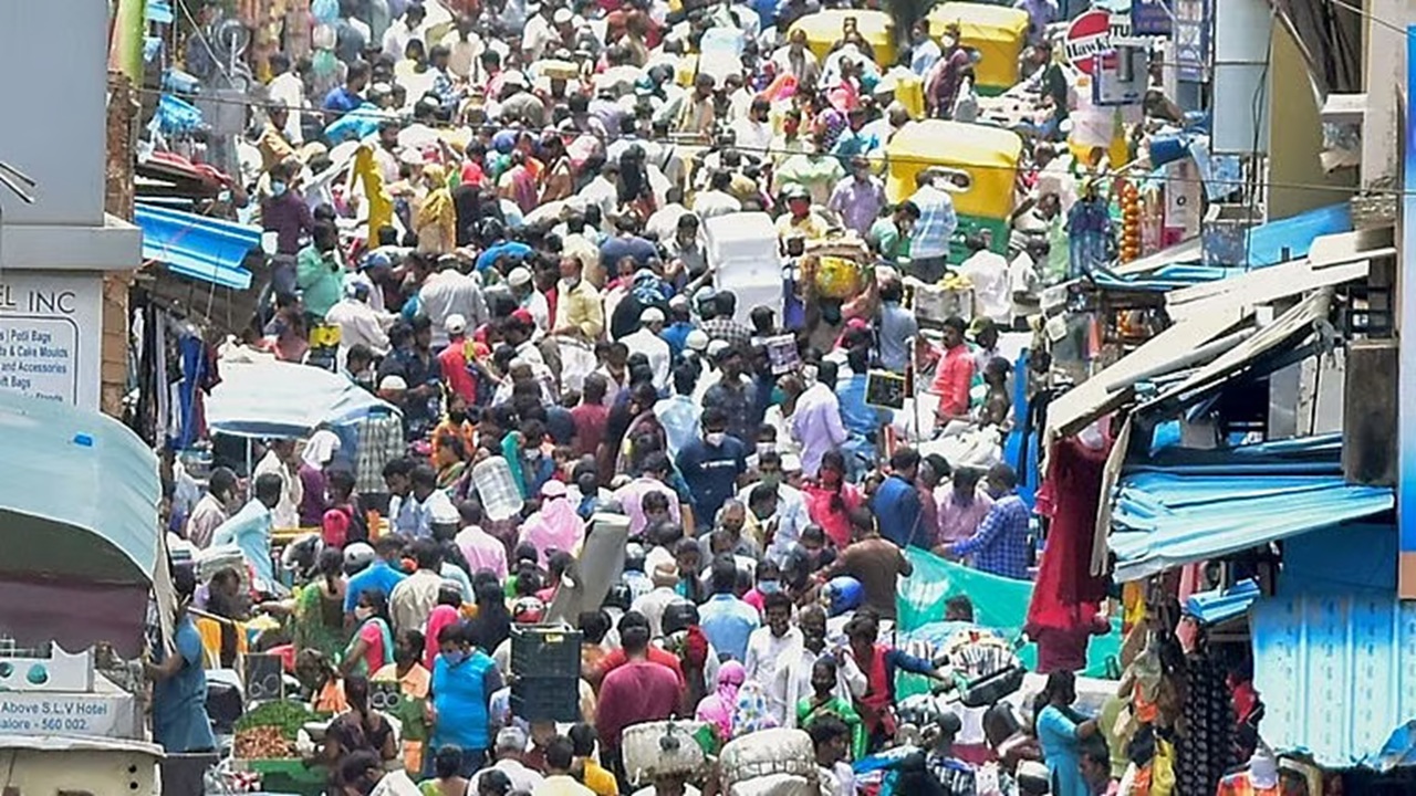 भारतात जनगणना दोन टप्प्यात होणार, सरकारकडून राजपत्र अधिसूचना जारी (फोटो सौजन्य-X)