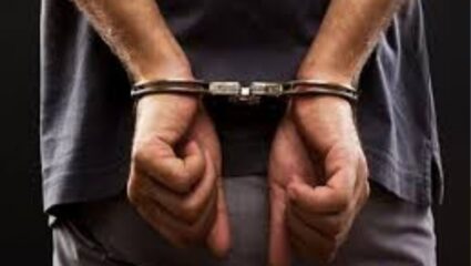 सेवानिवृत्तीच्या एक महिन्याआधीच तलाठ्याला लाच घेताना अटक; बुलढाण्यात खळबळ