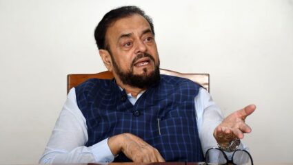 Abu Azmi : पालख्यांमुळे रस्ता जाम होतो, आम्ही 10 मिनिटं रस्त्यावर नमाज पठण केलं तर… : अबू आझमींच वादग्रस्त वक्तव्य