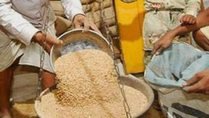 रेशनच्या तांदळाचा गोरखधंदा; शासकीय योजनेच्या लाभावर धनदांडग्यांचा डोळा