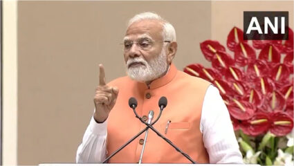 “भारतीयांचे रक्त सांडणाऱ्यांना… “; PM मोदींच्या इशाऱ्याने पाकिस्तानला भरली धडकी, पहा VIDEO