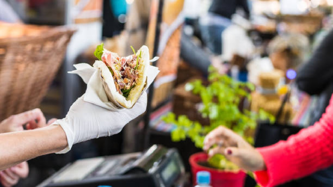 “अन्न सुरक्षा नियमांचे उल्लंघन आढळल्यास…”; आयुक्त राजेश नार्वेकरांचा कडक कारवाईचा इशारा