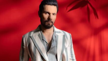 अखेर रणदीप हुड्डाचे स्वप्न झाले पूर्ण; अभिनेत्याने खरेदी केले आलिशान घर, किंमत जाणून व्हाल चकीत
