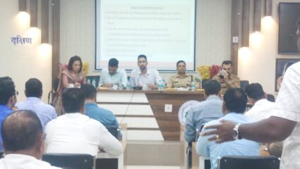 Solapur News : पालखी मार्ग, तळांवरील सर्व कामे 25 जूनपर्यंत पूर्ण करा; जिल्हाधिकाऱ्यांच्या महत्त्वपूर्ण सूचना