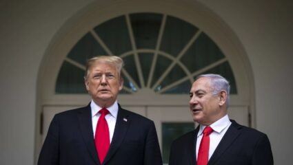 U.S. Aid Leverage Israel : नेतन्याहूंवरील भ्रष्टाचाराच्या खटल्यावरून ट्रम्प पुन्हा संतापले, इस्रायलकडून केली ‘मोठी मागणी’