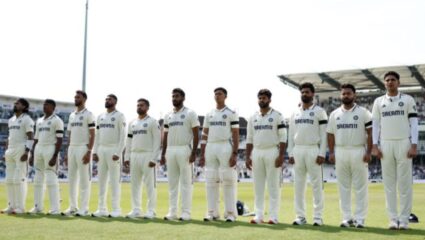 IND vs ENG : भारत-इंग्लंड संघाची कृती चर्चेत; खेळाडूंनी काळ्या पट्ट्या बांधून अहमदाबाद अपघातामधील मृतांना वाहिली श्रद्धांजली.. 