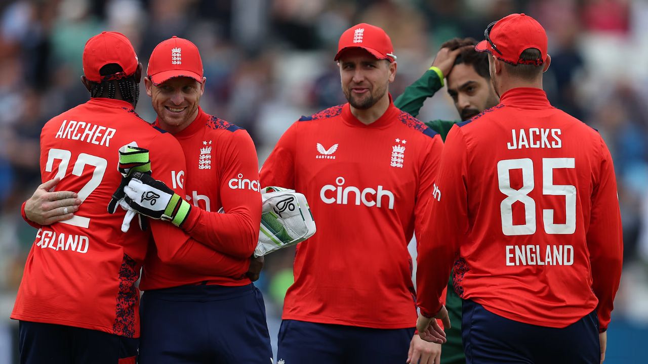 सर्वाधिक icc फायनलचे सामने खेळणाऱ्या संघांच्या यादीमध्ये तिसऱ्या स्थानावर इंग्लंडचा संघ आहे इंग्लंडच्या संघाने आतापर्यंत नऊ फायनलचे सामने घडले आहेत. इंग्लंडच्या संघाकडे तीन आयसीसी ट्रॉफी आहेत. फोटो सौजन्य : X